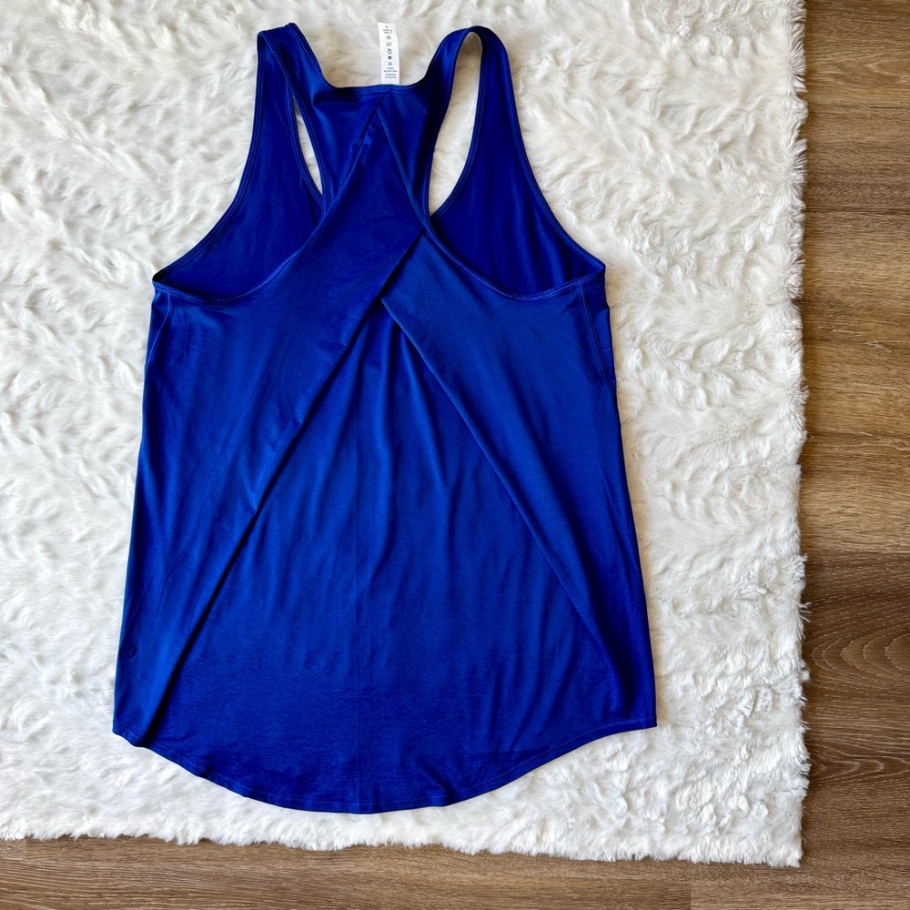 Lululemon Essential Tank *Pleated in Larkspur Size 4 - Picture 3 of 5
